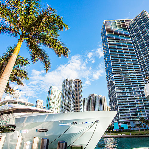Hire Luxury Yacht in Miami with Starr Luxury